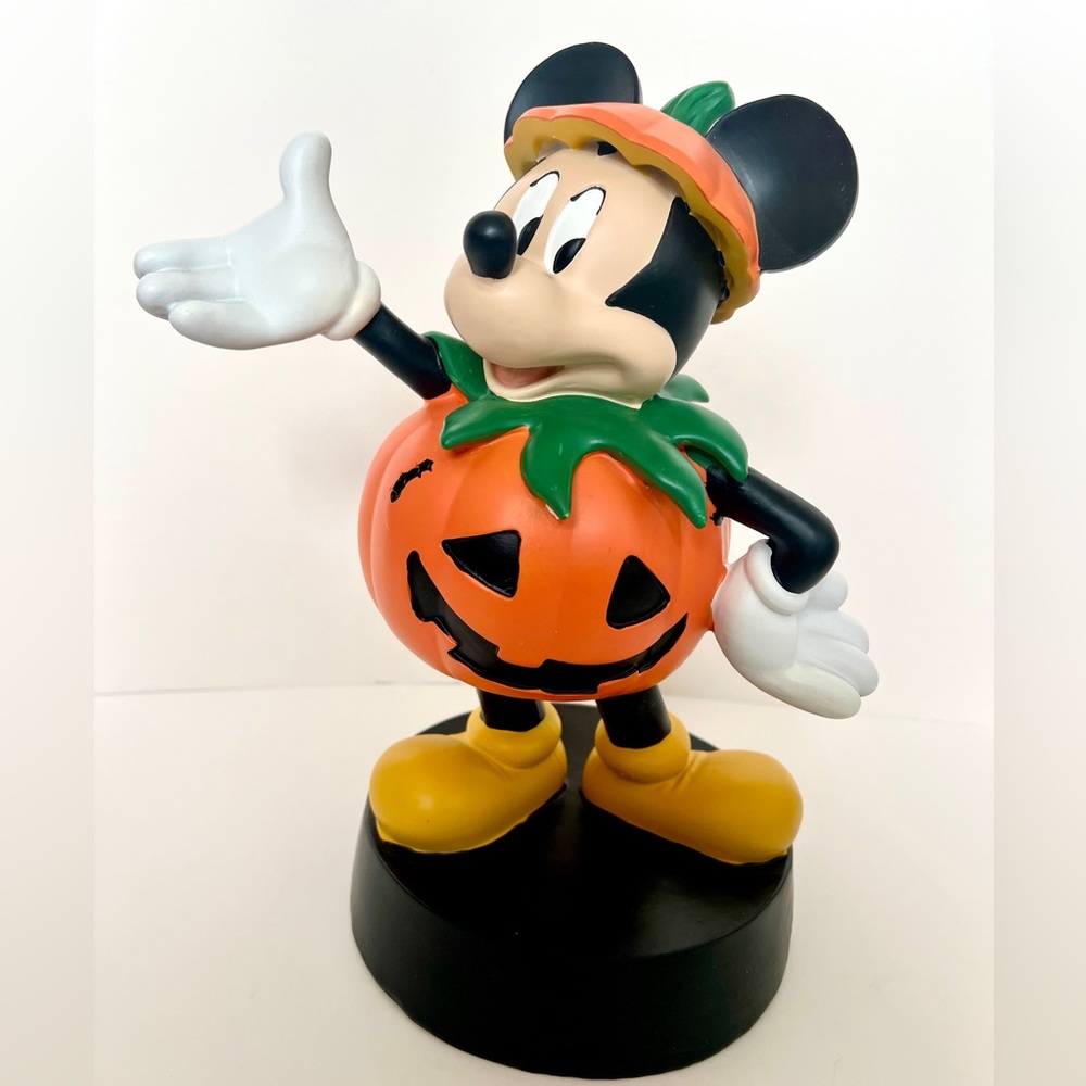 🧡 Mickey Mouse Halloween Pumpkin Fall Statue Disney Figure Brand New So Cute!